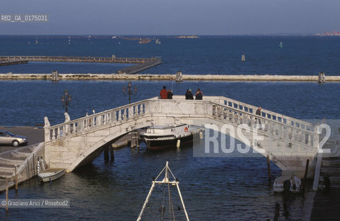 VENETO, CHIOGGIA  (VENEZIA) : PONTE VIGO  -  © 2002 Graziano Arici/Rosebud2 / GEO