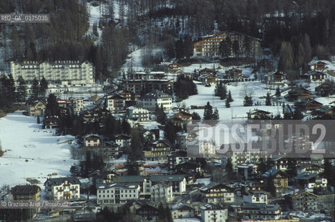 VENETO, CORTINA DAMPEZZO  (BELLUNO) : PANORAMA  -  © 2002 Graziano Arici/Rosebud2 / GEO / NEVE