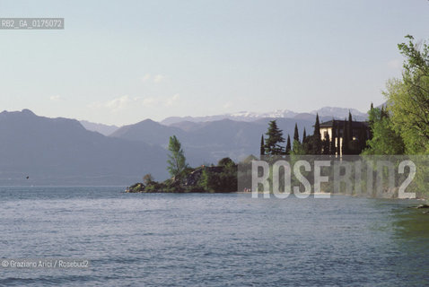 VENETO, LAGO DI GARDA (VERONA) : PUNTA S.VIGILIO  -  © 2002 Graziano Arici/Rosebud2 / GEO /
