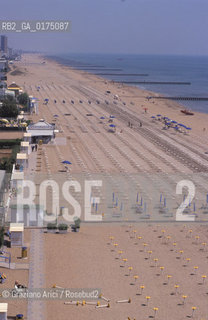 VENETO, SPIAGGIA DI JESOLO (VENEZIA) :  -  © 2002 Graziano Arici/Rosebud2 / GEO / MARE