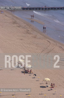 VENETO, SPIAGGIA DI JESOLO (VENEZIA) :  -  © 2002 Graziano Arici/Rosebud2 / GEO / MARE