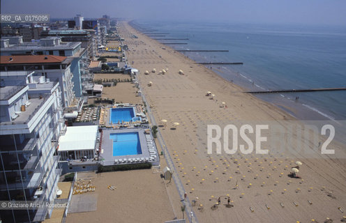 VENETO, SPIAGGIA DI JESOLO (VENEZIA) :  -  © 2002 Graziano Arici/Rosebud2 / GEO / MARE