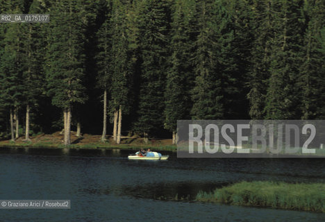 VENETO,LAGO DI MISURINA  (BELLUNO) :  -  © 2002 Graziano Arici/Rosebud2 / GEO /