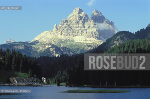 VENETO,LAGO DI MISURINA  (BELLUNO) :  -  © 2002 Graziano Arici/Rosebud2 / GEO /