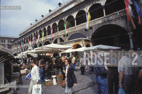 VENETO, PADOVA : PALAZZO DELLA RAGIONE E MERCATO   -  © 2002 Graziano Arici/Rosebud2 / GEO /