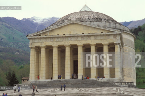 VENETO, POSSAGNO (TREVISO) TEMPIO DEL CANOVA -  © 2002 Graziano Arici/Rosebud2 / GEO / NEOCLASSICO / ARCHITETTURA