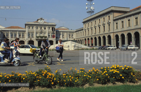 VENETO, S,DONA DI PIAVE  (VENEZIA) PIAZZA -  © 2002 Graziano Arici/Rosebud2 / GEO