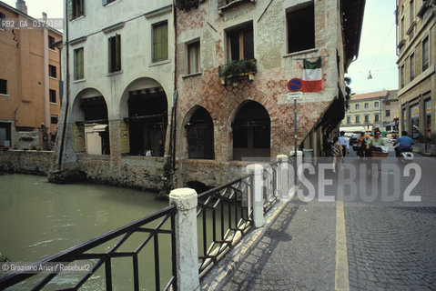 VENETO,TREVISO :CANALI  -  © 2002 Graziano Arici/Rosebud2 / GEO
