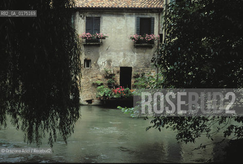 VENETO,TREVISO :CANALI  -  © 2002 Graziano Arici/Rosebud2 / GEO