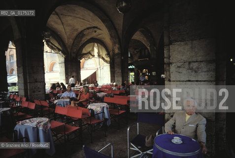 VENETO,TREVISO :CAFFE IN PIAZZA DEI SIGNORI  -  © 2002 Graziano Arici/Rosebud2 / GEO