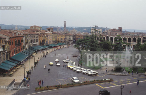 VENETO,VERONA :PIAZZA BRA, ARENA  -  © 2002 Graziano Arici/Rosebud2 / GEO /