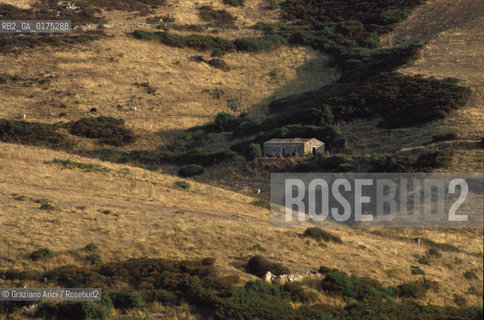 SARDEGNA, S.TERESA DI GALLURA (SASSARI): GALLURA  ©Graziano Arici/Rosebud2 / GEO / CAMPAGNA