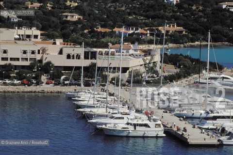 SARDEGNA, COSTA SMERALDA : YACHT CLUB PORTO CERVO (SASSARI)  © 2002 Graziano Arici/Rosebud2 / GEO / MARE