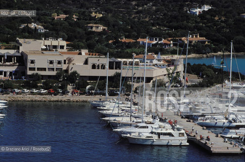 SARDEGNA, COSTA SMERALDA :  PORTO CERVO . YACHT CLUB (SASSARI)  © 2002 Graziano Arici/Rosebud2 / GEO / MARE