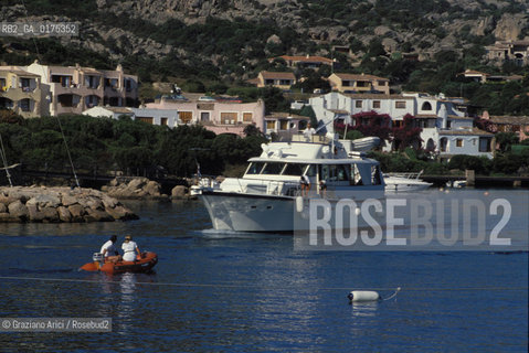 SARDEGNA, COSTA SMERALDA :  PORTO CERVO  (SASSARI)  © 2002 Graziano Arici/Rosebud2 / GEO / MARE