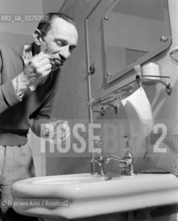 THE PRINCE RENE BORBONE PARMA - SAINT MORITZ - 1948 - © ARCHIVIO Graziano Arici/Rosebud2  / NOBILI / PRINCIPE
