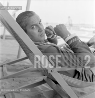 THE MAHARAJAH OF COACH BELAI AT VENICE LIDO BEACH - 1958 - © ARCHIVIO Graziano Arici/Rosebud2  / NOBILTA / MARAJA / SPIAGGIA