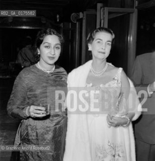 BARBARA HUTTONS PARTY IN LOCANDA CIPRIANI IN TORCELLO (VENICE): THE HEIRESS BARBARA HUTTON AND LEILA - 1957  - © ARCHIVIO Graziano Arici/Rosebud2  / NOBILE / NOBILTA / FESTA / EREDITIERE