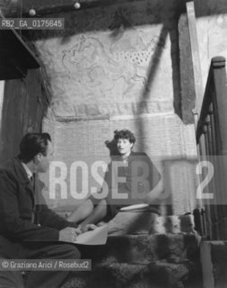 THE PAINTER ANTON ZORAN MUSIC WITH HIS WIFE THE PAINTER IDA BARBARIGO - VENICE  - 1946 - © ARCHIVIO Graziano Arici/Rosebud2  / ARTE / PITTORE