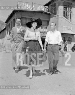 THE PAINTER ANTON ZORAN MUSIC WITH HIS WIFE THE PAINTER IDA BARBARIGO - CORTINA  - 1951 - © ARCHIVIO Graziano Arici/Rosebud2  / ARTE / PITTORE