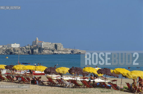 PUGLIA  , (FOGGIA) : GARGANO - SPIAGGIA   - © 2002 Graziano Arici/Rosebud2 / GEO / MARE