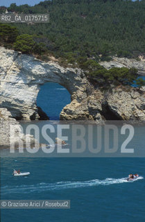 PUGLIA  , (FOGGIA) : GARGANO - SPIAGGIA   - © 2002 Graziano Arici/Rosebud2 / GEO / MARE