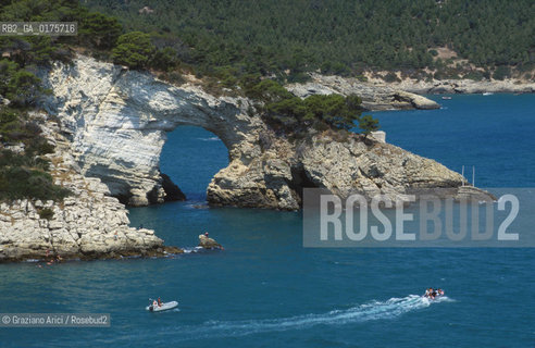 PUGLIA  , (FOGGIA) : GARGANO - SPIAGGIA   - © 2002 Graziano Arici/Rosebud2 / GEO / MARE