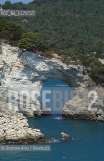 PUGLIA  , (FOGGIA) : GARGANO - SPIAGGIA   - © 2002 Graziano Arici/Rosebud2 / GEO / MARE