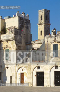 PUGLIA  ,  LECCE  :  PIAZZA DEL DUOMO  - © 2002 Graziano Arici/Rosebud2 / GEO / ARCHITETTURA / BAROCCO