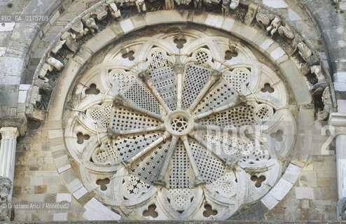 PUGLIA  ,  ( FOGGIA )   TROIA : LA CATTEDRALE  - © 2002 Graziano Arici/Rosebud2 / GEO / ARCHITETTURA / ROMANICO
