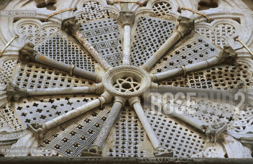 PUGLIA  ,  ( FOGGIA )   TROIA : LA CATTEDRALE  - © 2002 Graziano Arici/Rosebud2 / GEO / ARCHITETTURA / ROMANICO / ROSONE