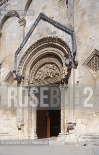 PUGLIA  ,  (FOGGIA)   MONTE S.ANGELO  :CATTEDRALE - © 2002 Graziano Arici/Rosebud2 / GEO