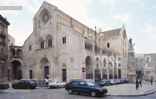 PUGLIA  , ( BARI ) BITONTO : LA CATTEDRALE   - © 2002 Graziano Arici/Rosebud2 / GEO /