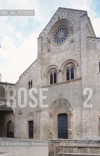 PUGLIA  , ( BARI ) BITONTO : LA CATTEDRALE   - © 2002 Graziano Arici/Rosebud2 / GEO /