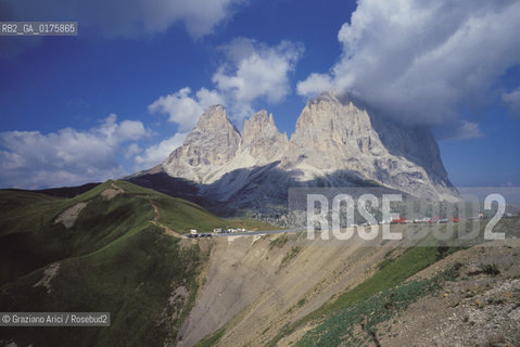 TRENTINO , (TRENTO) : PASSO PORDOI E MASSICCIO DEL  SASSOLUNGO  - © 2002 Graziano Arici/Rosebud2 / GEO / MONTAGNA