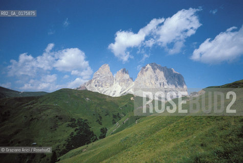 TRENTINO , (TRENTO) : MASSICCIO DEL SASSOLUNGO  - © 2002 Graziano Arici/Rosebud2 / GEO / MONTAGNA