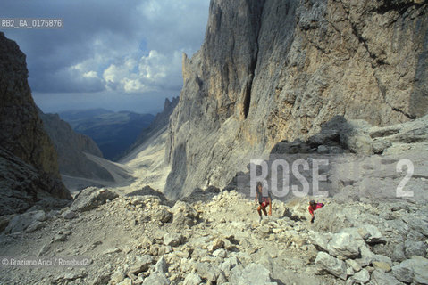 TRENTINO , (TRENTO) : FORCELLA DEL SASSOLUNGO  - © 2002 Graziano Arici/Rosebud2 / GEO / MONTAGNA