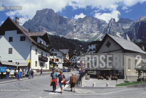 TRENTINO , (TRENTO) : MADONNA DI CAMPIGLIO - © 2002 Graziano Arici/Rosebud2 / GEO / MONTAGNA
