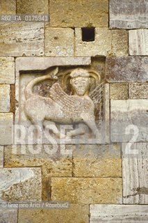 TOSCANA , (SIENA) ABBAZIA DI S.ANTIMO - © 2002 Graziano Arici/Rosebud2 / GEO / ARCHITETTURA / ROMANICO / MASCHERONE