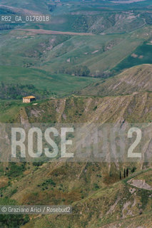 TOSCANA , (PISA) : VOLTERRA - LE BALZE   - © 2002 Graziano Arici/Rosebud2 / GEO
