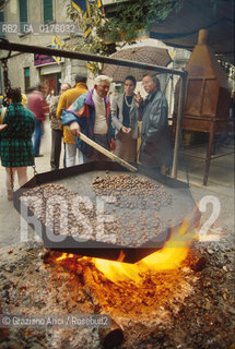 TOSCANA , MONTE AMIATA : SAGRA DELLE CASTAGNE - © 2002 Graziano Arici/Rosebud2 / GEO /