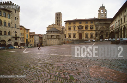 TOSCANA , AREZZO : PIAZZA GRANDE   - © 2002 Graziano Arici/Rosebud2 / GEO / ROMANICO