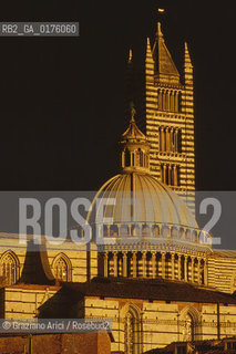 TOSCANA , SIENA : PANORAMA -IL DUOMO   - © 2002 Graziano Arici/Rosebud2 / GEO