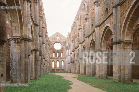 TOSCANA , (SIENA) : ABBAZIA E CHIESA DI S.GALGANO   - © 2002 Graziano Arici/Rosebud2 / GEO / ROMANICO