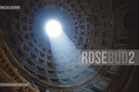 LAZIO, ROMA : PANTHEON - © 1995 Graziano Arici/Rosebud2 / GEO / CUPOLA
