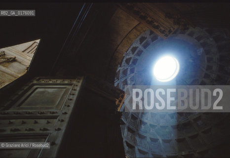 LAZIO, ROMA : PANTHEON - © 1995 Graziano Arici/Rosebud2 / GEO /