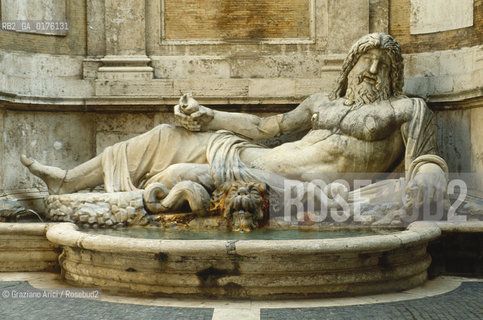 LAZIO, ROMA : PALAZZO DEL MUSEO CAPITOLINO - MARFORIO - © 1995 Graziano Arici/Rosebud2 / GEO / FONTANA / STATUE PARLANTI