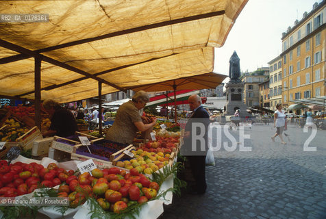 LAZIO, ROMA : CAMPO DEI FIORI  - © 1995 Graziano Arici/Rosebud2 / GEO / PIAZZA / MERCATO
