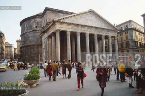 LAZIO, ROMA : PIAZZA DELLA ROTONDA   - © 1995 Graziano Arici/Rosebud2 / GEO
