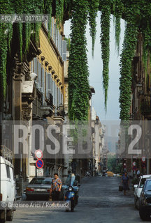 LAZIO, ROMA : VIA GIULIA - © 1995 Graziano Arici/Rosebud2 / GEO /